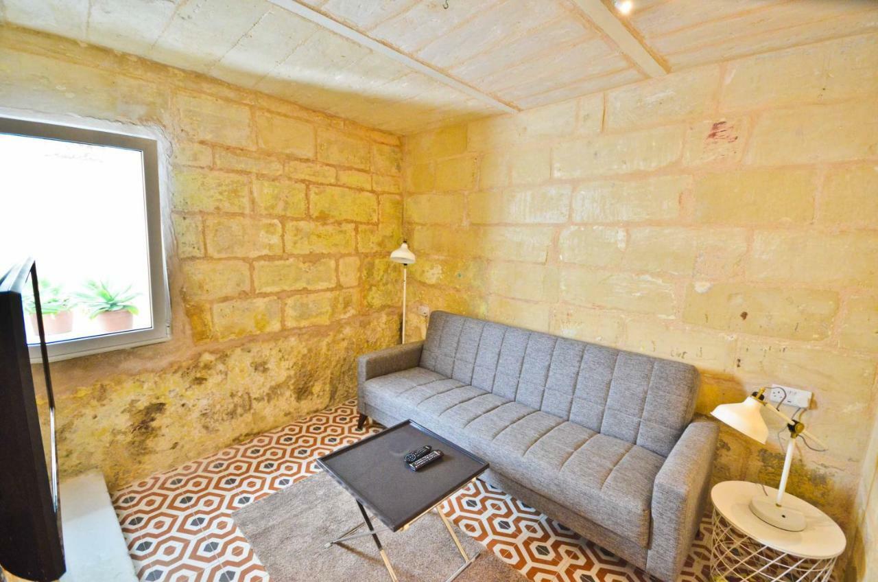 Вілла Eight Point Living 34B Біргу Екстер'єр фото